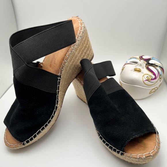 Shoes- Women Gentle Souls by Kenneth Cole Women's Shoe Colleen Black Suede Wedge - Picture 14 of 17